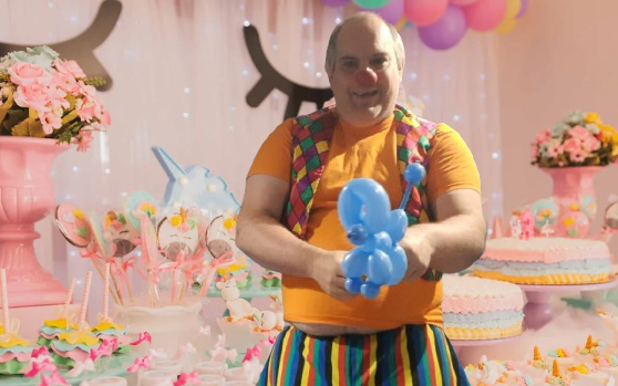 Hire Blackpool Balloon Modeller